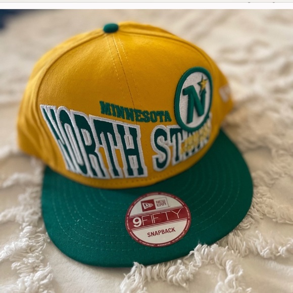 4 SnapBack Hats - Picture 5 of 6